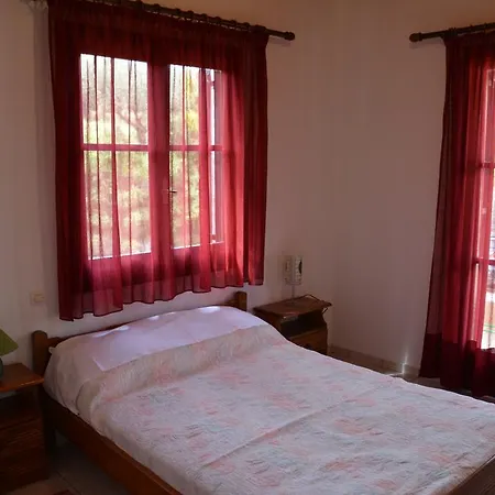 Elaia Houses Guest house