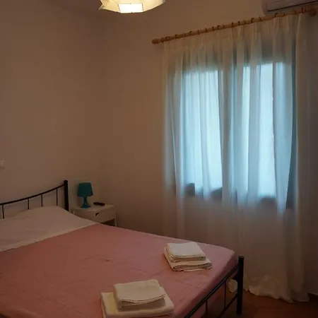 Elaia Houses Guest house *